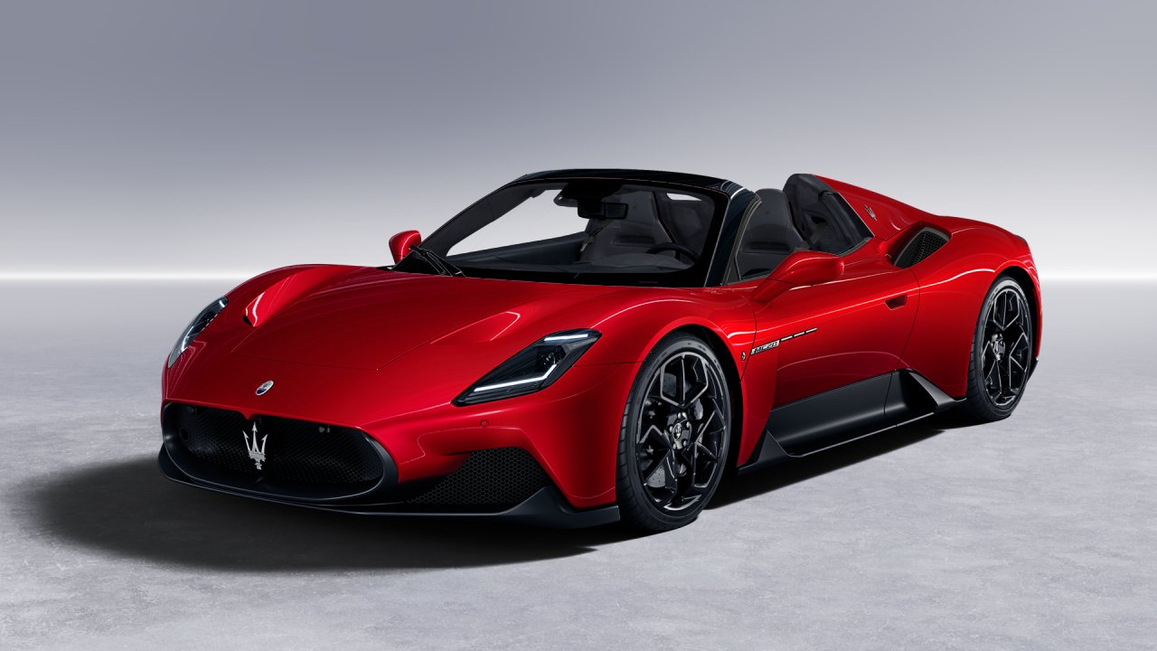 Maserati MC20 Cielo in red